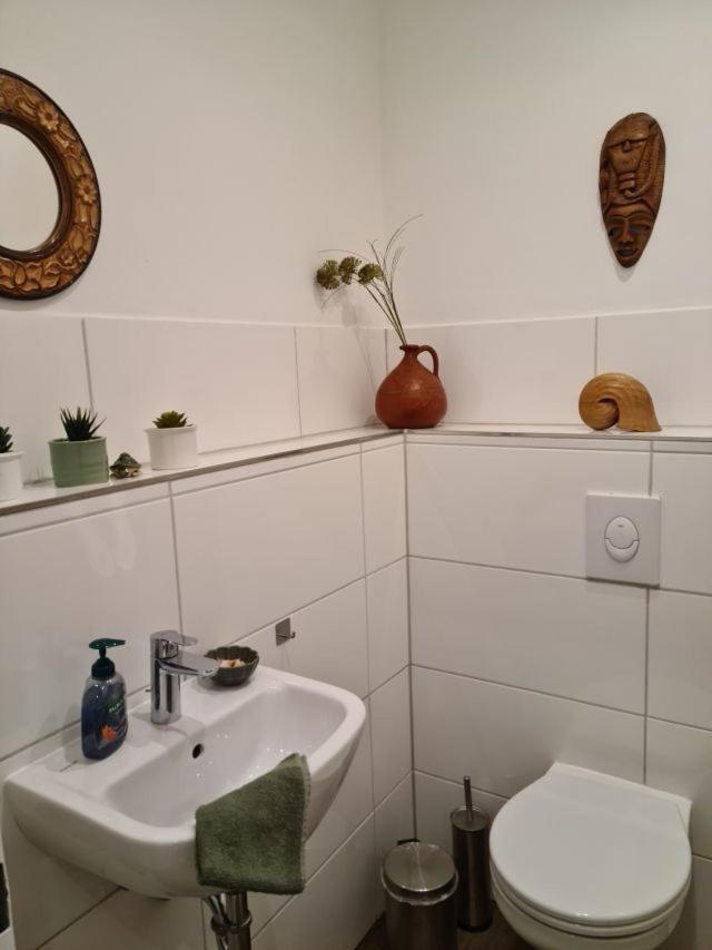 Pilgrims "Rosalie" Grosse Fewo Mit 3 Schlafzimmern, 1Bad, 2 Wc, Balkon, Fast Internet Brilon Exteriér fotografie