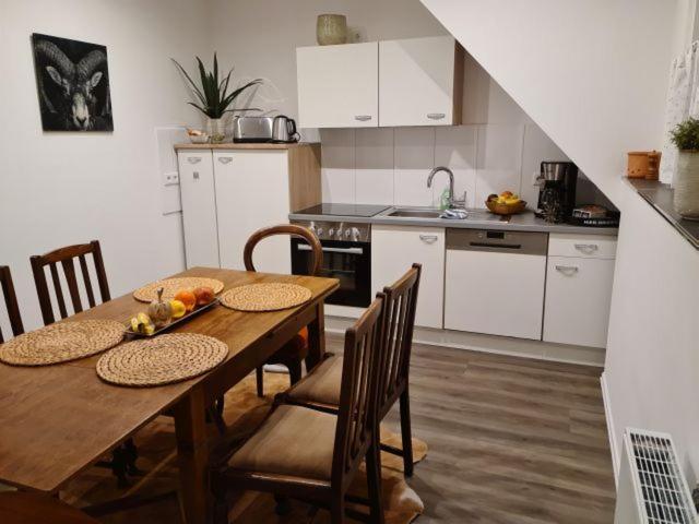 Pilgrims "Rosalie" Grosse Fewo Mit 3 Schlafzimmern, 1Bad, 2 Wc, Balkon, Fast Internet Brilon Exteriér fotografie